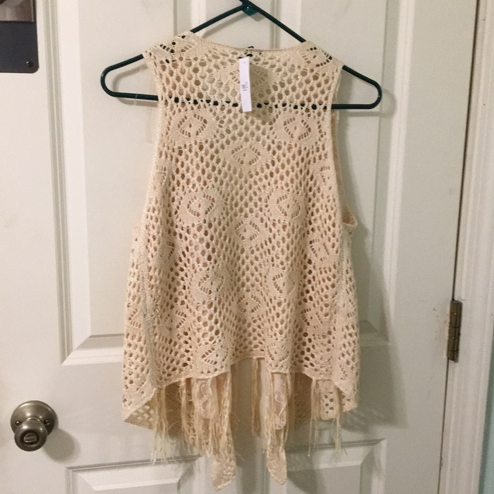 NWT Beige Open Knit crochet Lace Vest S M drapes - Picture 5 of 9